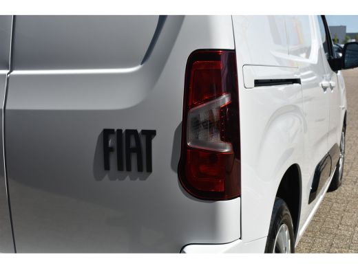 Fiat Doblò Fiat 1.5 BlueHDi 100 S&S L1 1000kg | Stuur/Stoelverwarming | Betimmering | Voorruitverwarming | P... ActivLease financial lease