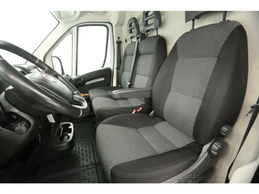 Fiat Ducato 30 2.3 MultiJet L2H1 Airco Camera Cruise LED Navigatie 3 Persoons ActivLease financial lease