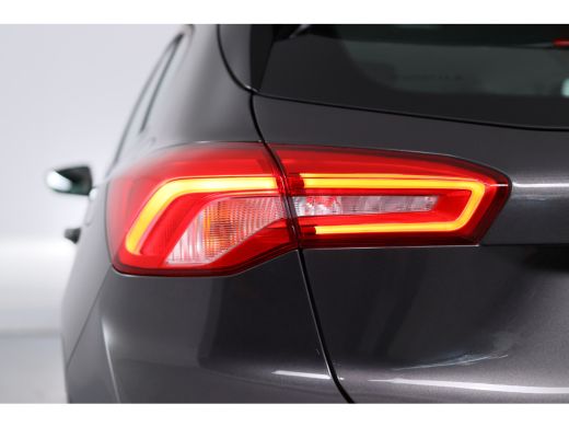 Ford Focus 1.0 EcoBoost Titanium Business | Adaptive Cruise | Climate Control | Navigatie | Parkeersensoren ... ActivLease financial lease