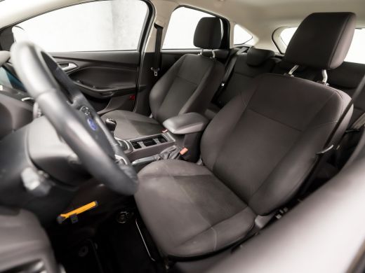 Ford Focus 1.0 Sport (APPLE CARPLAY, NAVIGATIE, LM VELGEN, PARKEERSENSOREN, SPORTSTOELEN, CRUISE, ELEK PAKKE... ActivLease financial lease