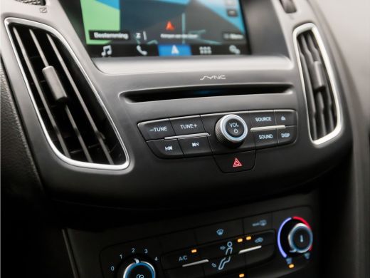 Ford Focus 1.0 Sport (APPLE CARPLAY, NAVIGATIE, LM VELGEN, PARKEERSENSOREN, SPORTSTOELEN, CRUISE, ELEK PAKKE... ActivLease financial lease