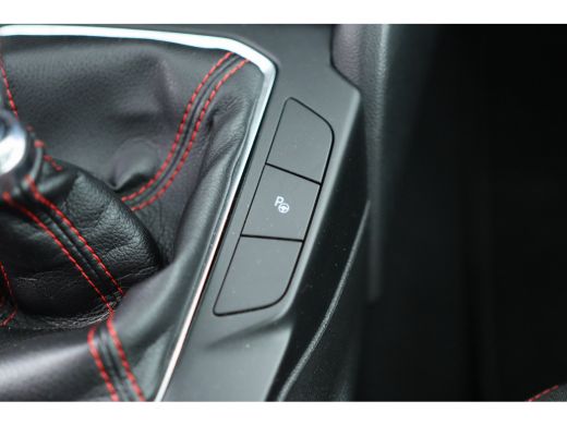 Ford FOCUS Wagon Ford 1.0 EcoBoost Hybrid ST Line Style | 1e Eigenaar | Stoel-/Stuuverwarming | Navigatie | Climat... ActivLease financial lease