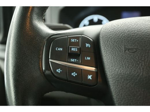 Ford Transit Custom 320 2.0 TDCI L1H1 Airco Cruise Trekhaak Parkeersensoren 3 Persoons Elektrpakket ActivLease financial lease