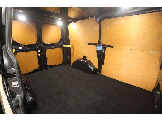 Ford Transit Custom 320 2.0 TDCI L1H1 Airco Cruise Trekhaak Parkeersensoren 3 Persoons Elektrpakket ActivLease financial lease