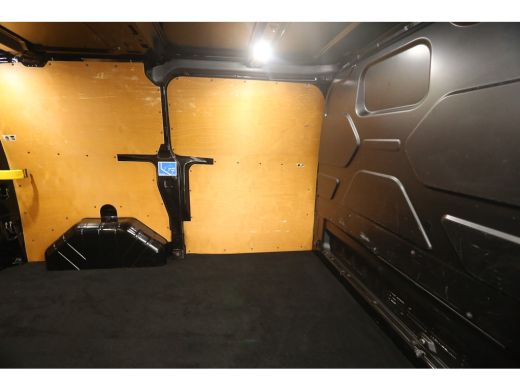 Ford Transit Custom 320 2.0 TDCI L1H1 Airco Cruise Trekhaak Parkeersensoren 3 Persoons Elektrpakket ActivLease financial lease