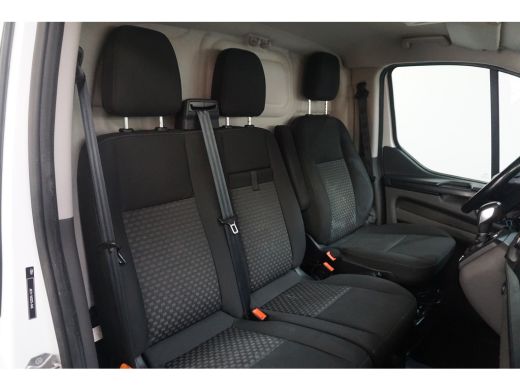 Ford Transit Custom Ford 300 2.0 TDCI L2H1 Trend Automaat | 2 zitplaatsen rechtsvoor | Achteruitrijcamera | Airco ActivLease financial lease