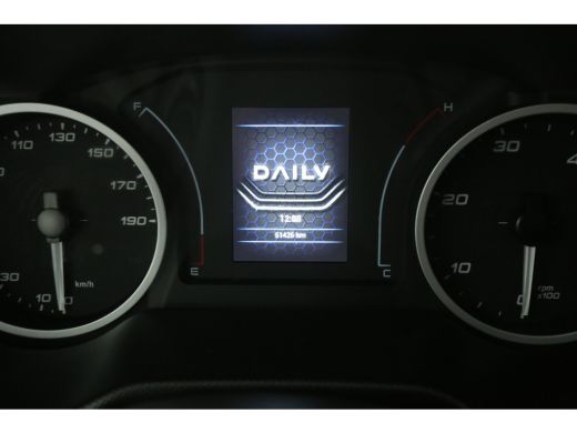 Iveco Daily 35C16H 2.3 410 157PK Dubbellucht Bakwagen Laadklep Laadbak Airco 3 Persoons Elektrpakket ActivLease financial lease