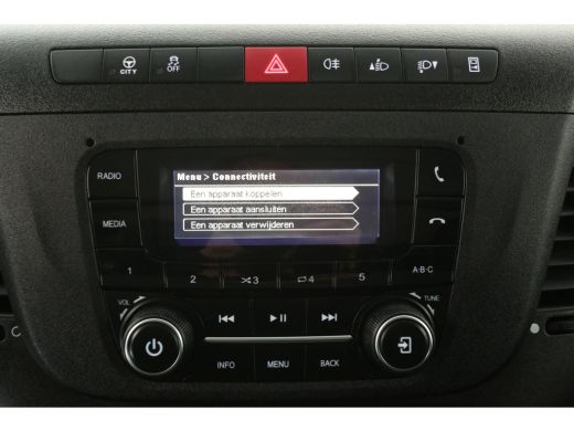 Iveco Daily 35C16H 2.3 410 157PK Dubbellucht Bakwagen Laadklep Laadbak Airco 3 Persoons Elektrpakket ActivLease financial lease