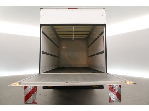 Iveco Daily 35C16H 2.3 410 157PK Dubbellucht Bakwagen Laadklep Laadbak Airco 3 Persoons Elektrpakket ActivLease financial lease