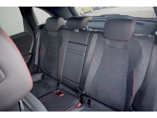 Mercedes B-Klasse 180 Business Solution AMG | Apple CarPlay | Virtual | Stoelverw. | Night-pakket ActivLease financial lease