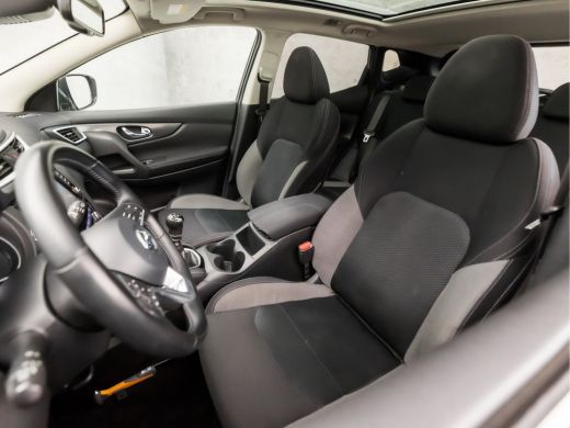 Nissan QASHQAI 1.2 N-Connecta Sport (PANORAMADAK, NAVIGATIE, 360 CAMERA, KEYLESS, SPORTSTOELEN, GETINT GLAS, PAR... ActivLease financial lease
