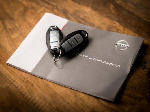 Nissan QASHQAI 1.2 N-Connecta Sport (PANORAMADAK, NAVIGATIE, 360 CAMERA, KEYLESS, SPORTSTOELEN, GETINT GLAS, PAR... ActivLease financial lease