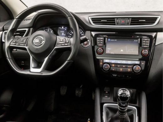 Nissan QASHQAI 1.2 N-Connecta Sport (PANORAMADAK, NAVIGATIE, 360 CAMERA, KEYLESS, SPORTSTOELEN, GETINT GLAS, PAR... ActivLease financial lease