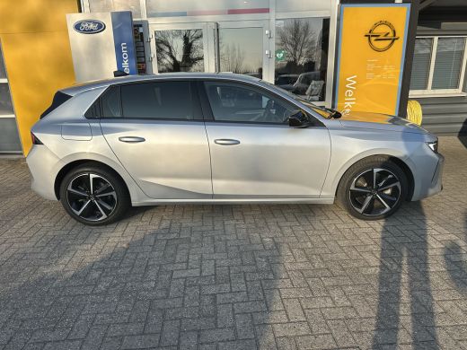 Opel Astra Opel 1.6 180PK Hybride Edition+ | ADAPTIVE CRUISE CONTROL| PAARKEERSENSOREN V+A| APPLE CARPLAY/AN... ActivLease financial lease
