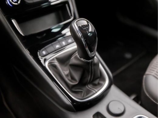 Opel Astra Sports Tourer 1.2 Design & Tech (APPLE CARPLAY, NAVIGATIE, CAMERA, CLIMATE, GETINT GLAS, SPORTSTO... ActivLease financial lease