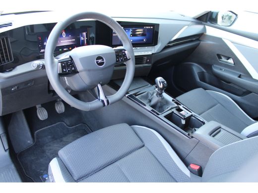 Opel Astra Sports Tourer Opel 1.2 Turbo | Achterbank in delen neerklapbaar | Airco (automatisch) | Alarm kla... ActivLease financial lease