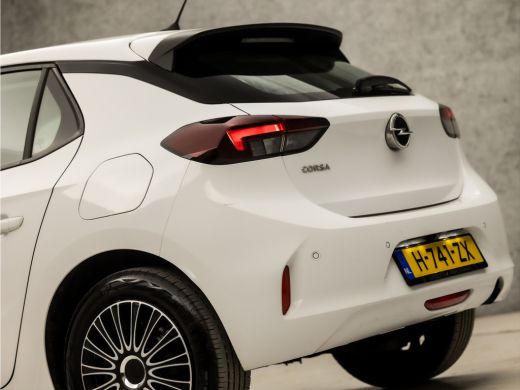 Opel Corsa 1.2 Sport (APPLE CARPLAY, GROOT NAVI, CAMERA, PARKEERSENSOREN, SPORTSTOELEN, LANE ASSIST, CRUISE,... ActivLease financial lease