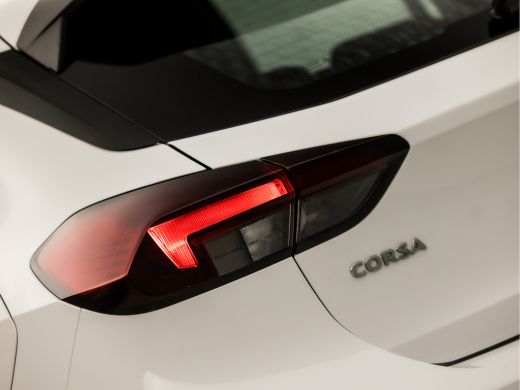 Opel Corsa 1.2 Sport (APPLE CARPLAY, GROOT NAVI, CAMERA, PARKEERSENSOREN, SPORTSTOELEN, LANE ASSIST, CRUISE,... ActivLease financial lease