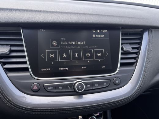 Opel Grandland X Opel 1.2 Turbo Business Executive | Comfortstoel(en) | Cruise control | DAB ontvanger ActivLease financial lease