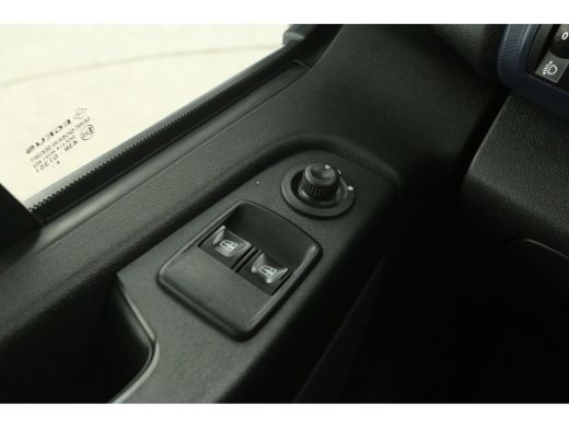 Opel Vivaro 1.6 CDTI L1H1 Airco Cruise Navigatie PDC 3 Persoons Elektrpakket ActivLease financial lease