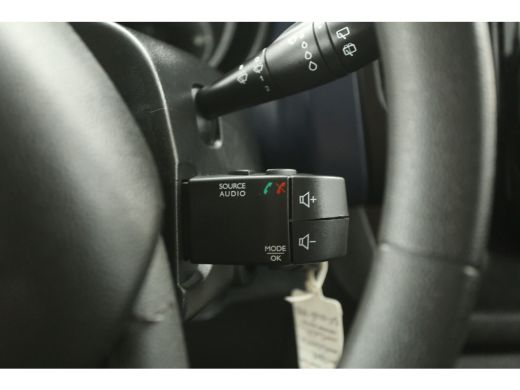 Opel Vivaro 1.6 CDTI L1H1 Airco Cruise Navigatie PDC 3 Persoons Elektrpakket ActivLease financial lease