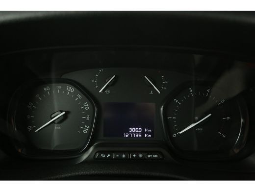 Opel Vivaro 2.0 CDTI L3H1 145PK Automaat | 9 Persoons | EX BTW / Incl. BPM | Airco Cruise Carplay PDC 2xSchui... ActivLease financial lease
