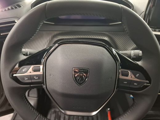 Peugeot 2008 Peugeot 1.2 PureTech 100 Allure | Navi | Camera V+A | Cruise control | LMV 17"| LED koplampen | D... ActivLease financial lease