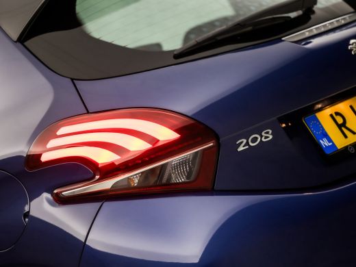 Peugeot 208 1.2 PureTech Sport (APPLE CARPLAY, NAVIGATIE, PARKEERSENSOREN, SPORTSTOELEN, CRUISE, ELEK RAMEN, ... ActivLease financial lease