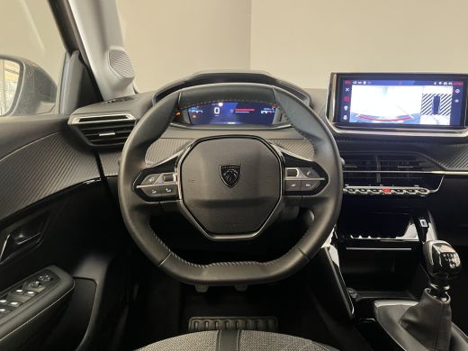 Peugeot 208 1.2 PureTech 100 Allure Camera360 | Leder\Stof | 16'' Lichtmetaal | Getint glas | Navigatie | Car... ActivLease financial lease