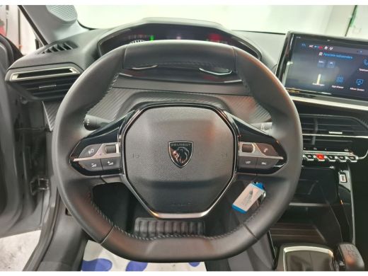 Peugeot 208 Peugeot 1.2 PureTech 75 Style | Navi | Parkeersensoren achter | Cruise control | Airco | DAB | Ap... ActivLease financial lease
