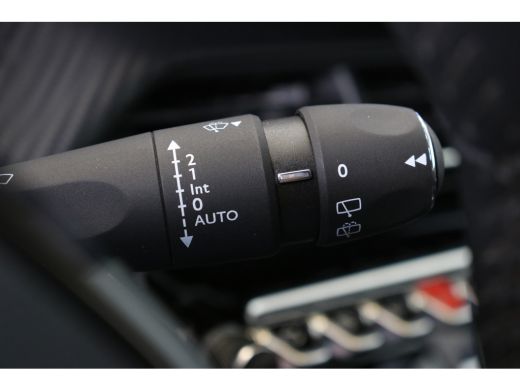 Peugeot 208 1.2 PureTech Allure 100 | Navi | Clima | Cruise | Parkeersensoren | DAB | Metallic | 16" Lichtmet... ActivLease financial lease