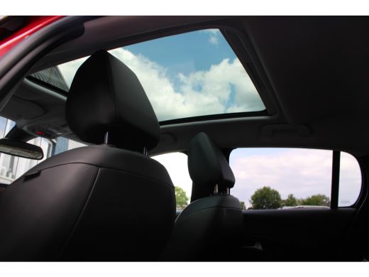 Peugeot 208 1.2 PureTech Allure | Automaat | Navi by app | Panoramadak | Parkeersensoren | Lichtmetaal | ActivLease financial lease