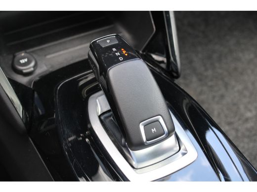 Peugeot 208 1.2 PureTech Allure | Automaat | Navi by app | Panoramadak | Parkeersensoren | Lichtmetaal | ActivLease financial lease
