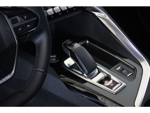 Peugeot 3008 Peugeot 1.6 PLUG-IN HYBRID 225-PK E-EAT8 ROAD TRIP AUTOMAAT | PARKEERCAMERA | STOELVERWARMING | N... ActivLease financial lease