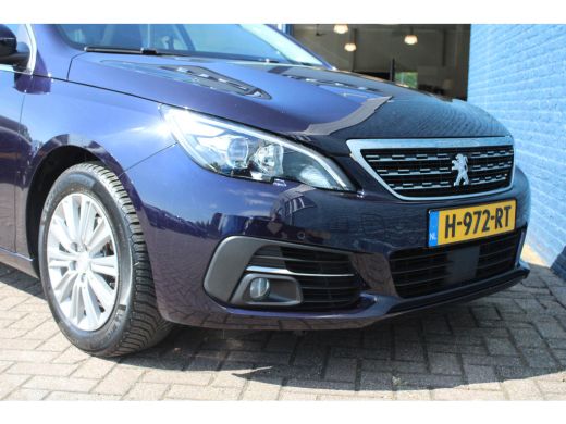 Peugeot 308 SW 1.2 PureTech Blue Lease Premium | Navigatie | Camera | Panoramadak | Trekhaak | Lichtmetaal | ActivLease financial lease