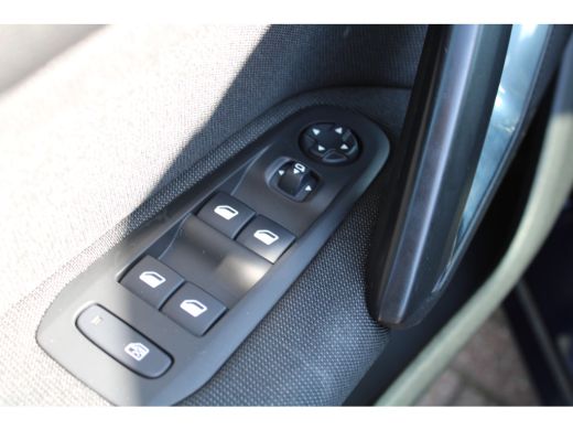 Peugeot 308 SW 1.2 PureTech Blue Lease Premium | Navigatie | Camera | Panoramadak | Trekhaak | Lichtmetaal | ActivLease financial lease