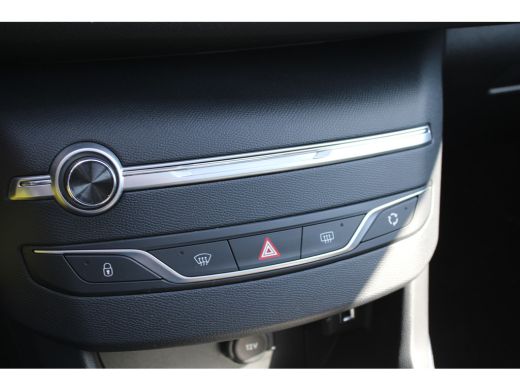 Peugeot 308 SW 1.2 PureTech Blue Lease Premium | Navigatie | Camera | Panoramadak | Trekhaak | Lichtmetaal | ActivLease financial lease