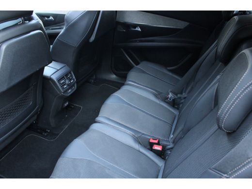 Peugeot 5008 Peugeot SUV 1.2 Hybrid GT | Automaat | Navigatie | Panorama/schuifdak | Black Pack | Focal | ActivLease financial lease