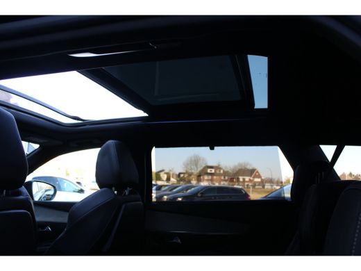 Peugeot 5008 Peugeot SUV 1.2 Hybrid GT | Automaat | Navigatie | Panorama/schuifdak | Black Pack | Focal | ActivLease financial lease