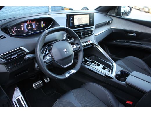 Peugeot 5008 Peugeot SUV 1.2 Hybrid GT | Automaat | Navigatie | Panorama/schuifdak | Black Pack | Focal | ActivLease financial lease