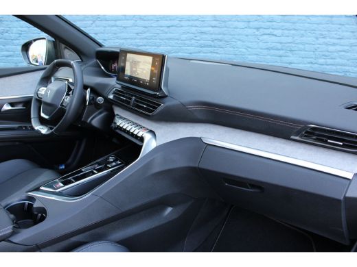 Peugeot 5008 Peugeot SUV 1.2 Hybrid GT | Automaat | Navigatie | Panorama/schuifdak | Black Pack | Focal | ActivLease financial lease