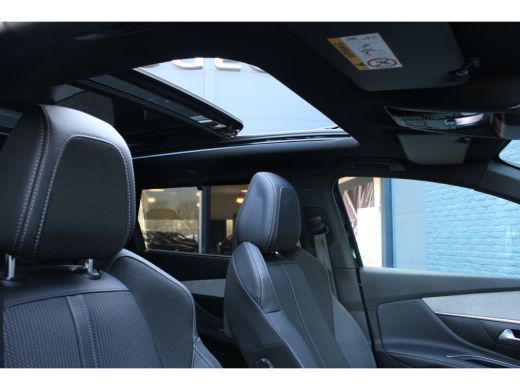 Peugeot 5008 Peugeot SUV 1.2 Hybrid GT | Automaat | Navigatie | Panorama/schuifdak | Black Pack | Focal | ActivLease financial lease