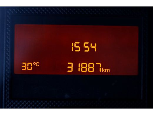 Peugeot Boxer 2.2 BlueHDi 140pk E6 L2H2 Premium Airco/Inrichting 11-2019 ActivLease financial lease