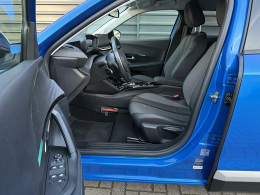 Peugeot e-2008 EV Allure Pack 50 kWh SOH 99% 360 Camera Navi ActivLease financial lease