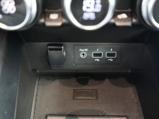 Renault Clio Renault 1.0 TCe Intens | Achteruitrijcamera | Airco (automatisch) | Cruise control ActivLease financial lease