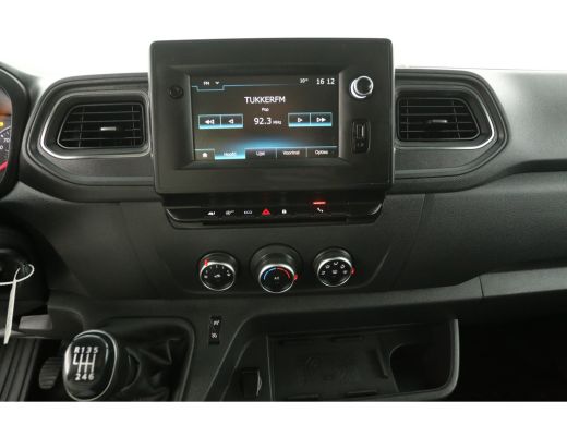 Renault Master T33 2.3 dCi 150 L2H2 150PK Airco Camera Cruise Trekhaak 3 Persoons PDC LED Elektrpakket ActivLease financial lease