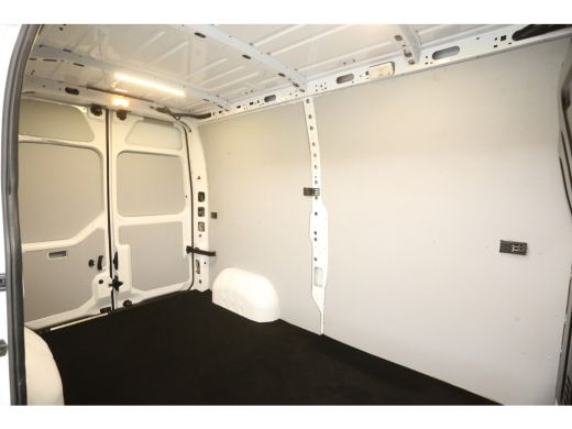 Renault Master T33 2.3 dCi 150 L2H2 150PK Airco Camera Cruise Trekhaak 3 Persoons PDC LED Elektrpakket ActivLease financial lease