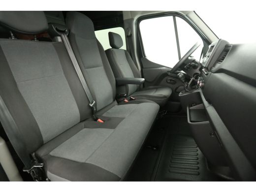 Renault Master T35 2.3 dCi L2H2 | 7 PERSOONS | Dubbele Cabine | Airco PDC Trekhaak Imperiaal Ladder Elektrpakket ActivLease financial lease