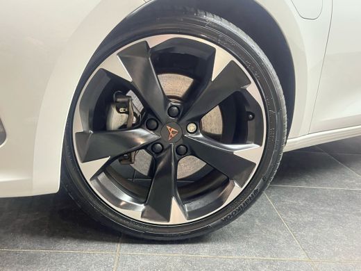 Seat Leon 1.4 204PK DSG-6 e-Hybrid Business | NAVI BY APP | 18 INCH | STOEL + STUURVERW. ActivLease financial lease
