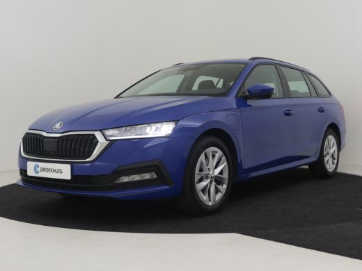Skoda Octavia Combi 1.4 TSI iV PHEV Business Edition 204pk | Cruise control | Navigatie via app | Parkeersensor... Skoda Octavia Combi 1.4 TSI iV PHEV Business Edition 204pk | Cruise control | Navigatie via app | Parkeersensor...